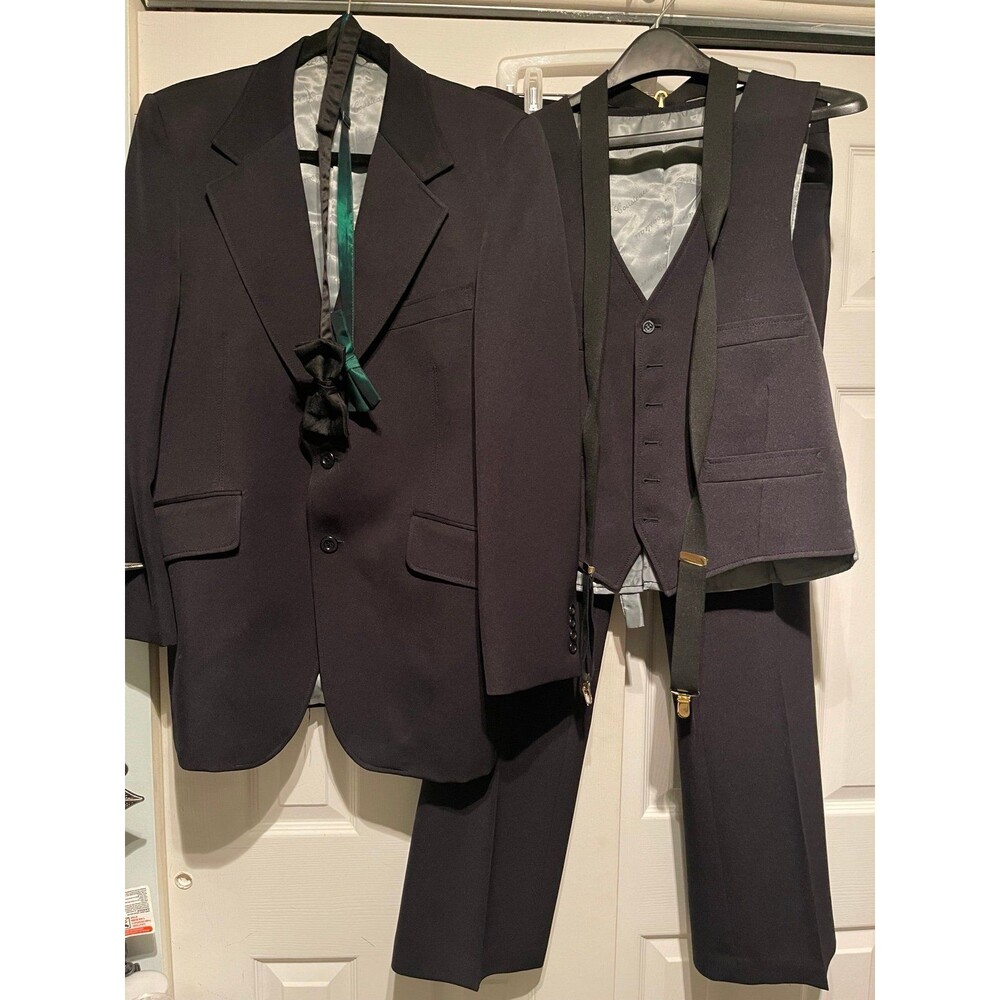 Classic Men's Black 3-Piece Suit with Vest
